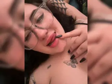 Bongacams Live Porn of MoonAura