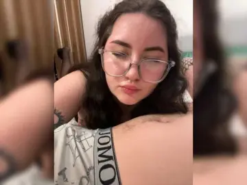 Bongacams Best Webcam of MoonAura