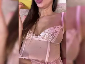 Bongacams Nude Webcam of hothoneybabe