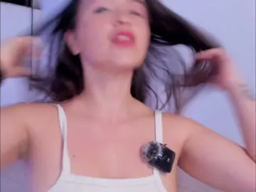 Bongacams Live Sex Cam of littleDanni