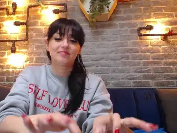 Annes-Joya from bongacams