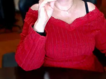 Alisa1917 from bongacams