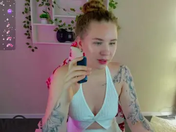 Elsiee-Cuttiess from bongacams