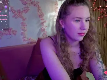 Elsiee-Cuttiess from bongacams