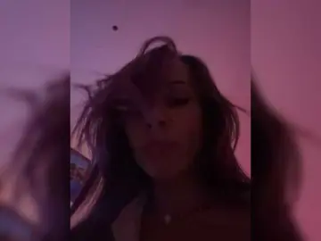 Bongacams Sex Cam of VIP17CoupleDream