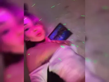 Bongacams Adult Webcam of VIP17CoupleDream