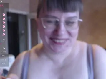 Bongacams Nude Webcam of Fox23