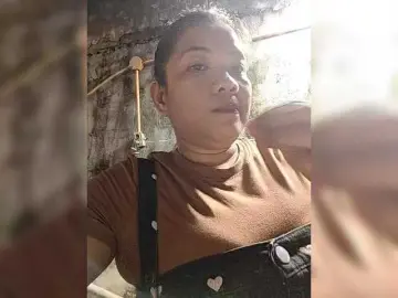 NaughtyWetPieXx from bongacams