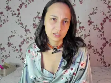 ReginaShine from bongacams