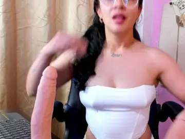 Bongacams Free Porn Cam of Coraliiine-