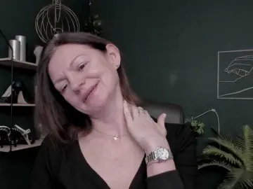 Bongacams Watch Live Sex Cams of mrsVivian