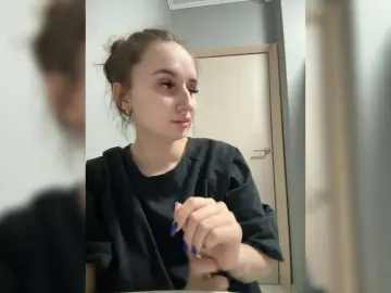 Kira-Sofia from bongacams