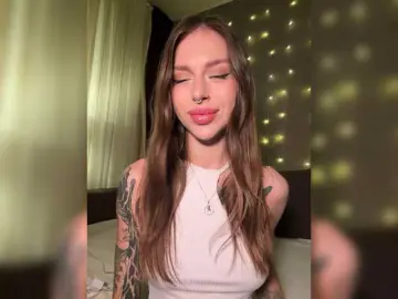 -Aperol- from bongacams