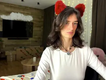 Bongacams Watch Live Sex Cams of SweetieTati