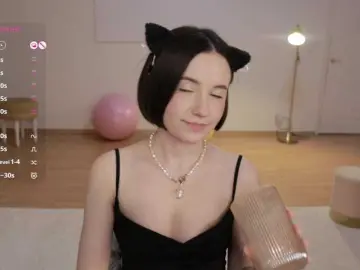 Bongacams Adult Webcam of -FemaleEssence-