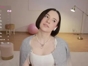 Bongacams Adult Video Chat of -FemaleEssence-