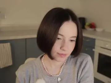 Bongacams Sex Cam of -FemaleEssence-