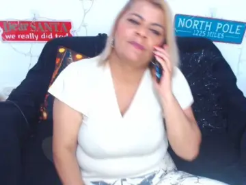 TrishaX from bongacams