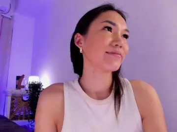 Divine-Madness from bongacams