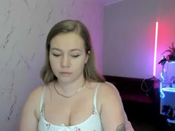 Bongacams Watch Live Sex Cams of hollyBB