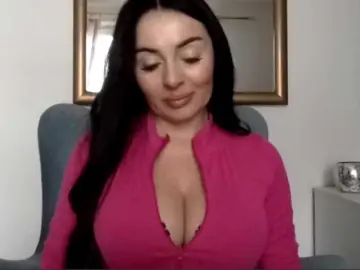 sensuallstella from bongacams