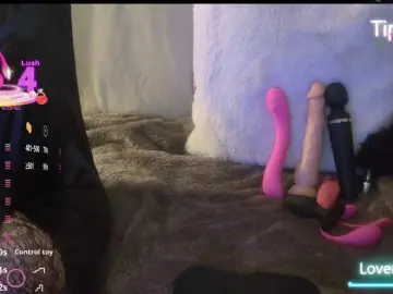 Bongacams Nude Webcam of LISACAM2CAM