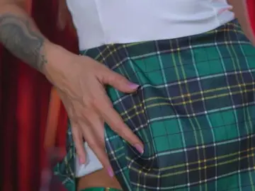 Bongacams Adult Video Chat of EvelynEvyy