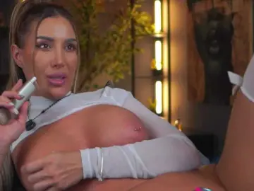 Bongacams Live Sex of EvelynEvyy