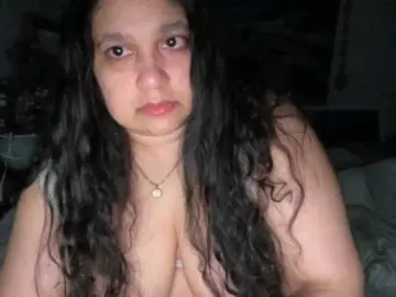 Bongacams Sex Cam of DUMBHOEMELANIE