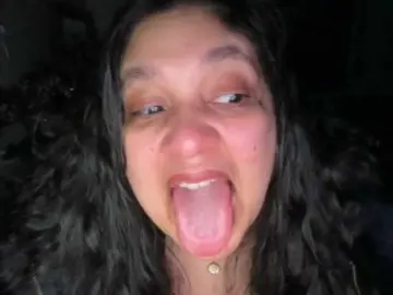 Bongacams Watch Live Sex Cams of DUMBHOEMELANIE