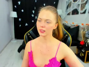 Bongacams Watch Live Sex Cams of Strawberrye