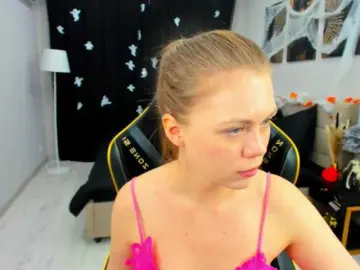 Bongacams Nude Webcam of Strawberrye