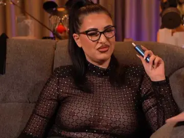 Bongacams Nude Webcam of KellyKent