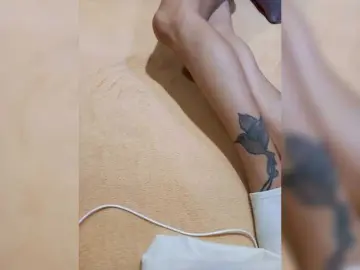 Bongacams Watch Live Sex Cams of Cottoncandy1-1