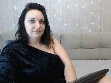 Bongacams Watch Live Sex Cams of AngelinaCute