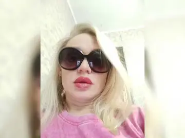 Bongacams Best live sex cam show of ElenCarr