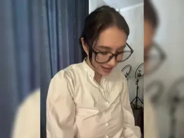 Bongacams Adult Webcams of CurvyWoman-