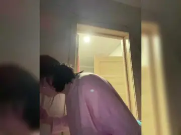 Bongacams Adult Video Chat of CurvyWoman-