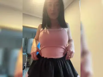 Bongacams Adult Video Chat of CurvyWoman-