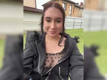 Bongacams Sex Cam of CurvyWoman-