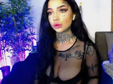 Bongacams Free Porn Cam of CreamyInk