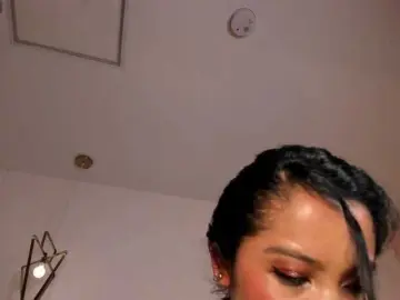 Bongacams Watch Live Sex Cams of ScarlettBoss