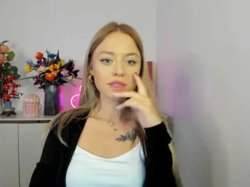 Bongacams Free Live Porn of CindyGlam