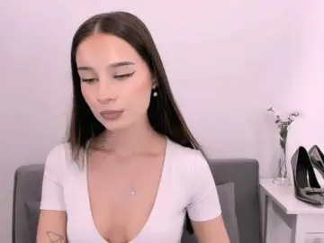 EmilyDirty from bongacams