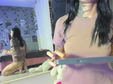 Yuliana-Demon from bongacams