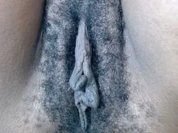 Bongacams Free Porn Cam of Skinybitchx