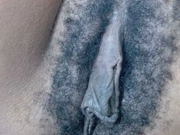 Bongacams Watch Live Sex Cams of Skinybitchx