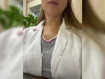 Bongacams Watch Live Sex Cams of -Jolly-