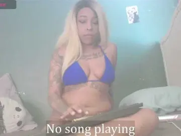 Bongacams Free Porn Cam of stella-clitella