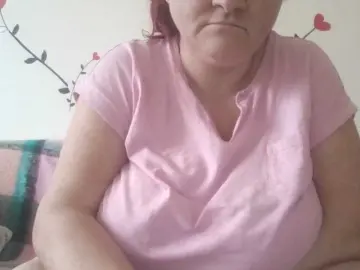 LaraXXX33 from bongacams